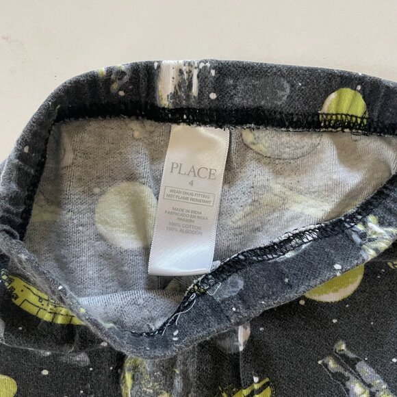 Bundle of Graphic t shirt and long sleeve shirt with sweatpants - Picture 6 of 16